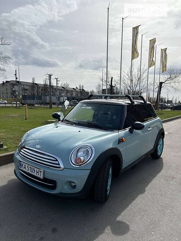 Mini Cooper (2013)