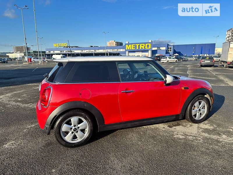 Mini Cooper (2015)