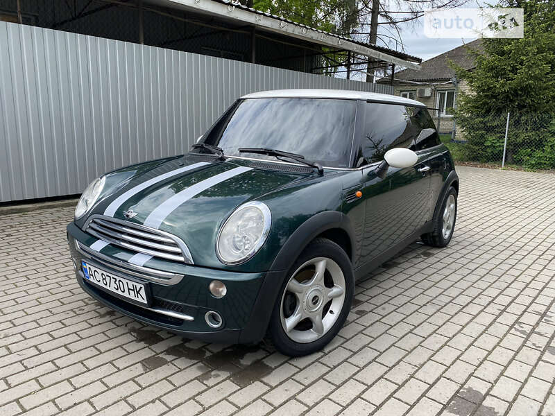 Mini Cooper (2005)