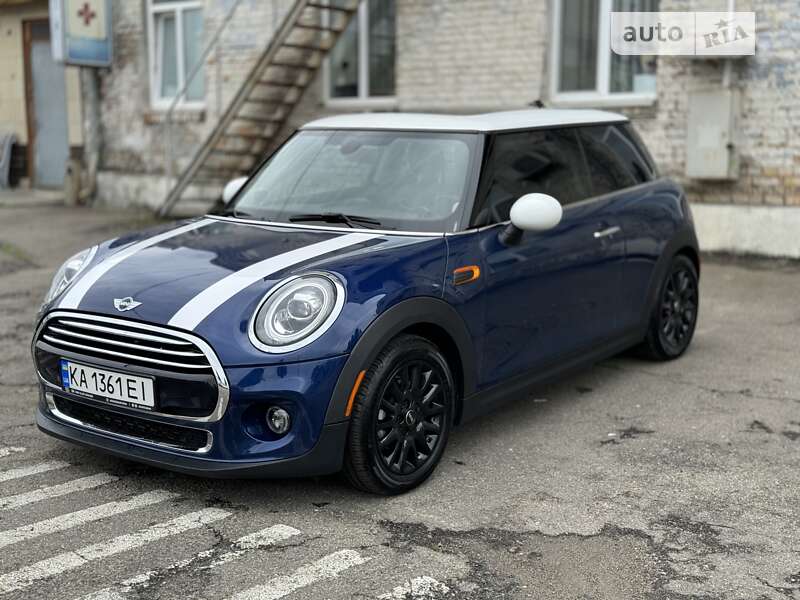 Mini Hatch (2017)