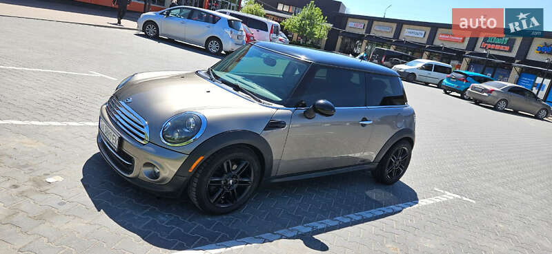 Mini Hatch (2012)