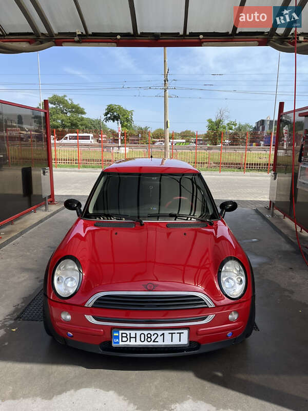 Mini One (2003)