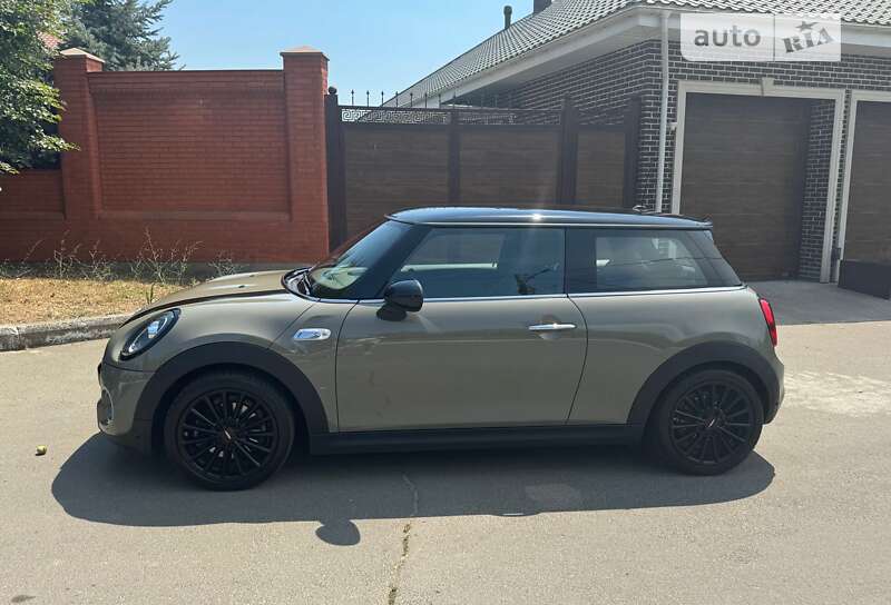 Mini Cooper sf56 (2019)