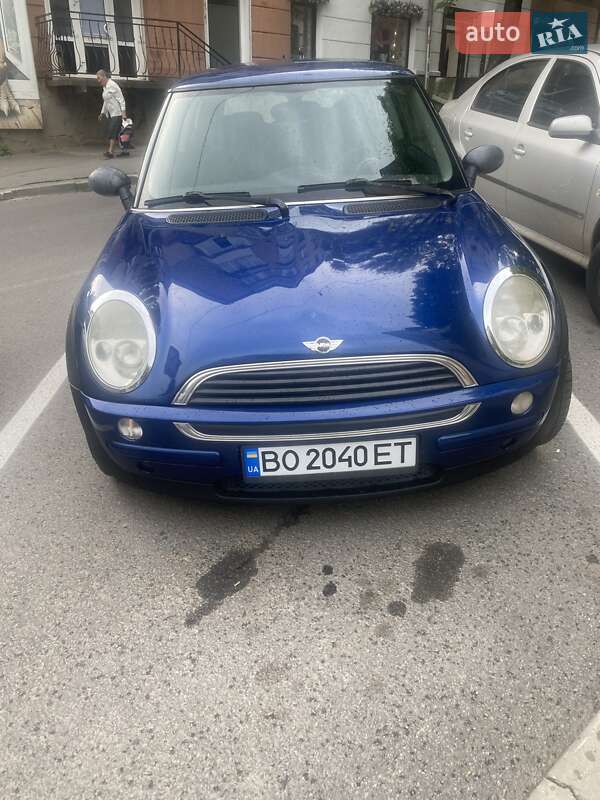 Mini Hatch (2001)