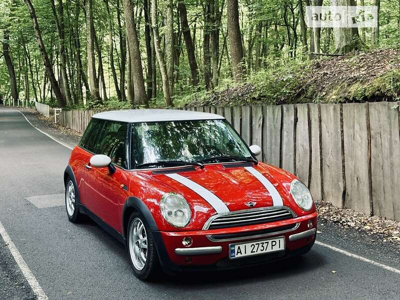 Mini Cooper (2004)