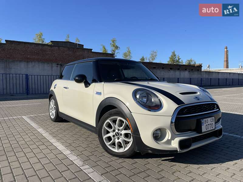 Mini Hatch (2014)