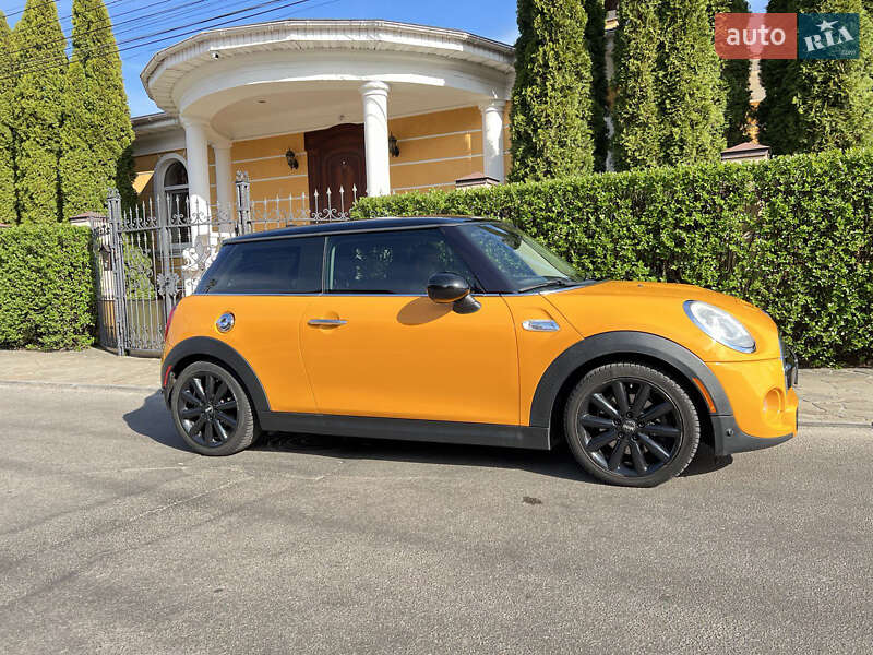 Mini Hatch (2014)
