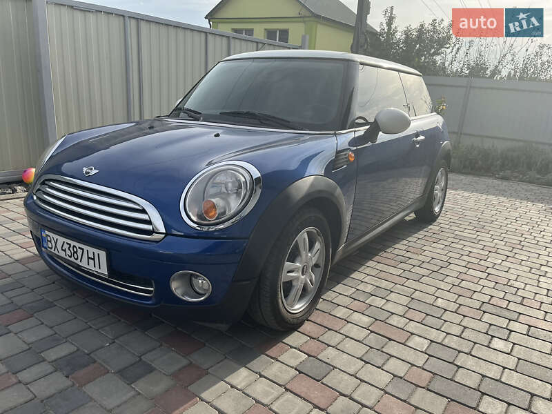 Mini Hatch (2009)