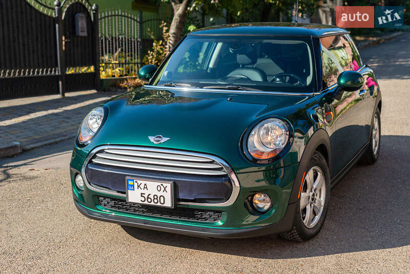 Mini Cooper (2015)