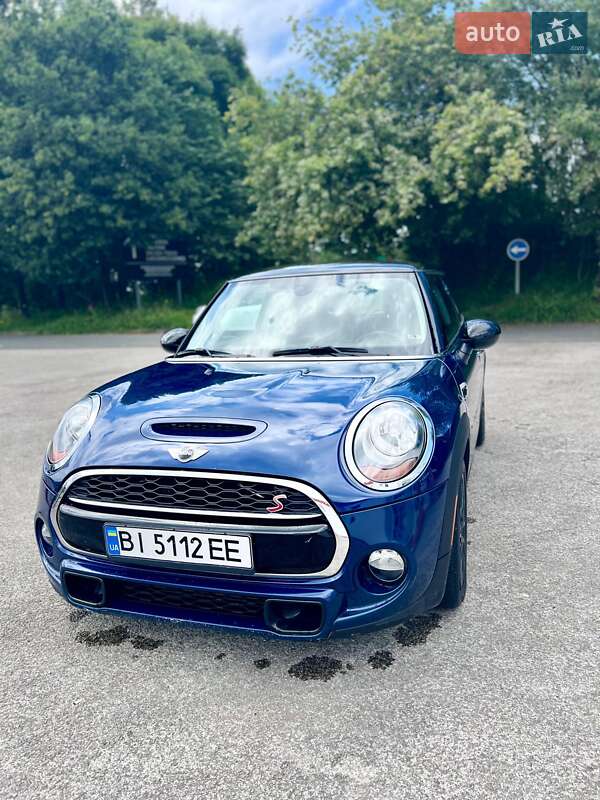 Mini Hatch (2015)
