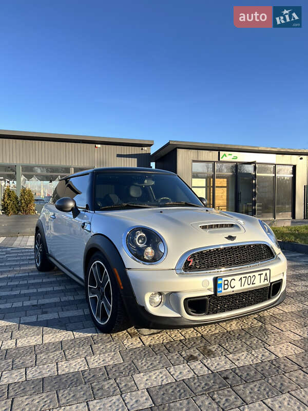 Mini Cooper (2012)