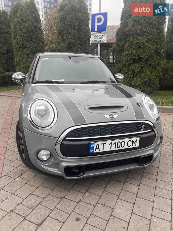Mini Hatch (2017)