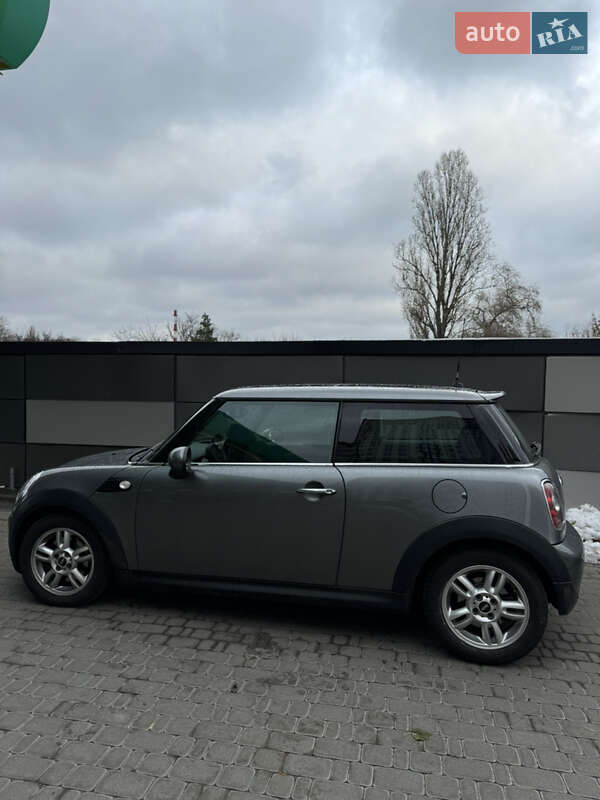 Mini Hatch (2010)