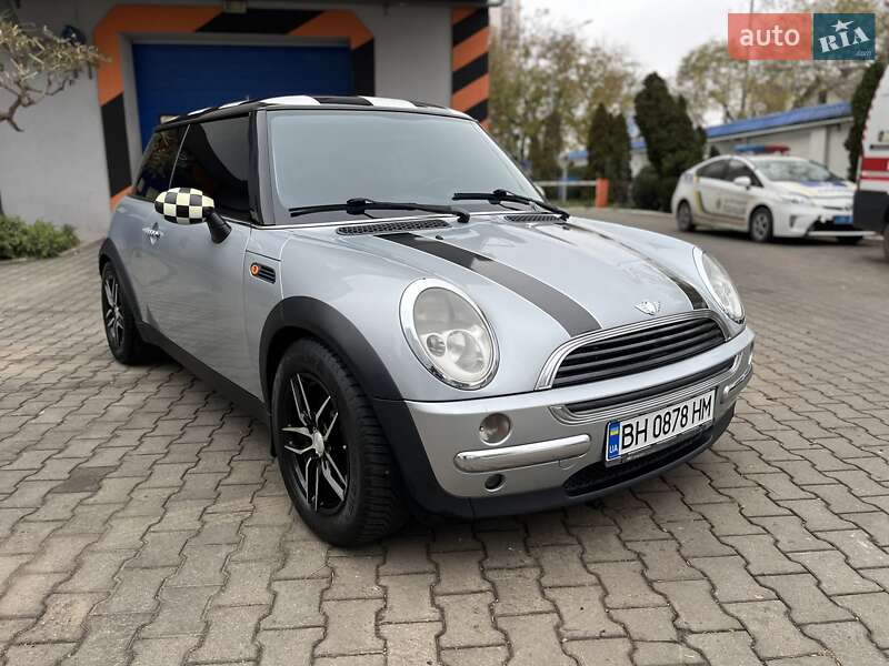 Mini Hatch (2003)