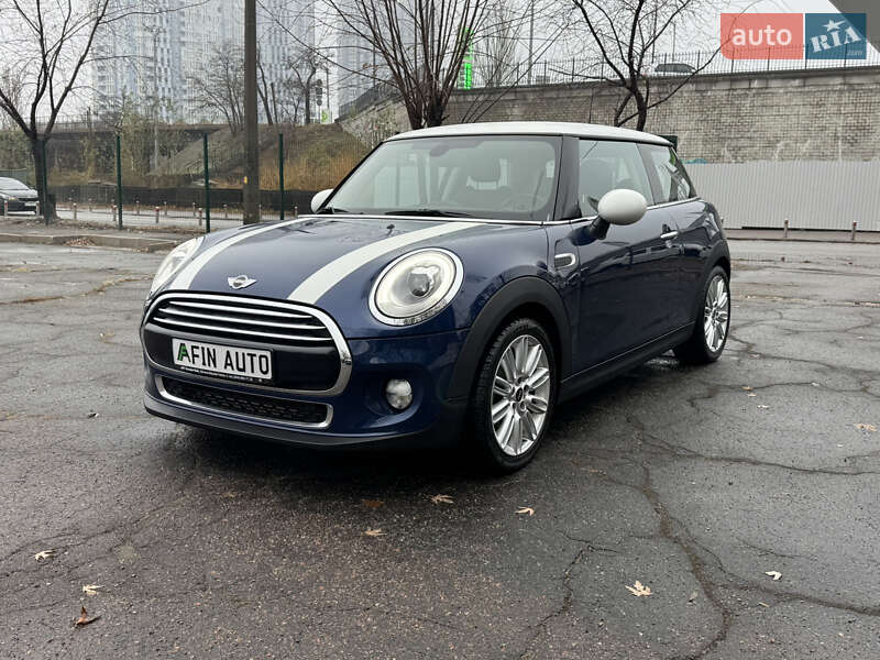 Mini Hatch (2017)