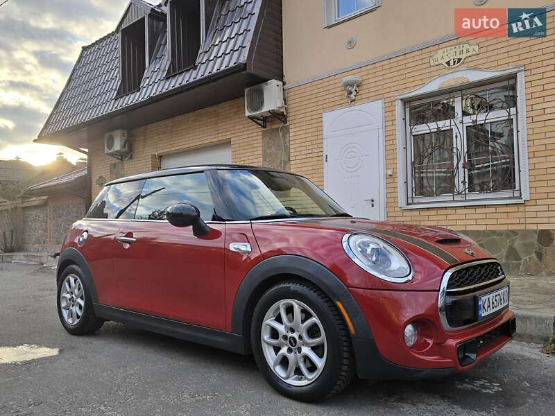 Mini Hatch (2015)