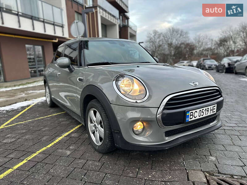 Mini Cooper (2017)