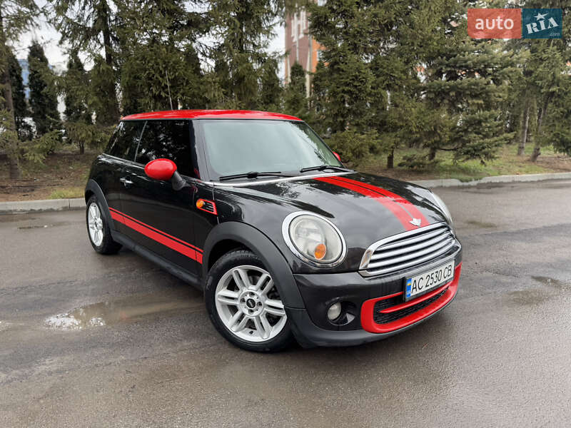 Mini Hatch (2011)