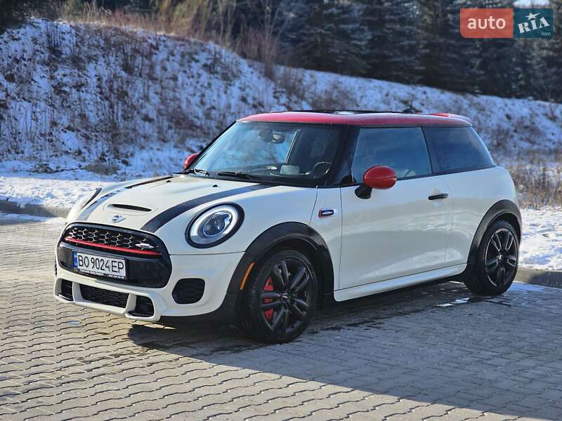 Mini Hatch (2017)