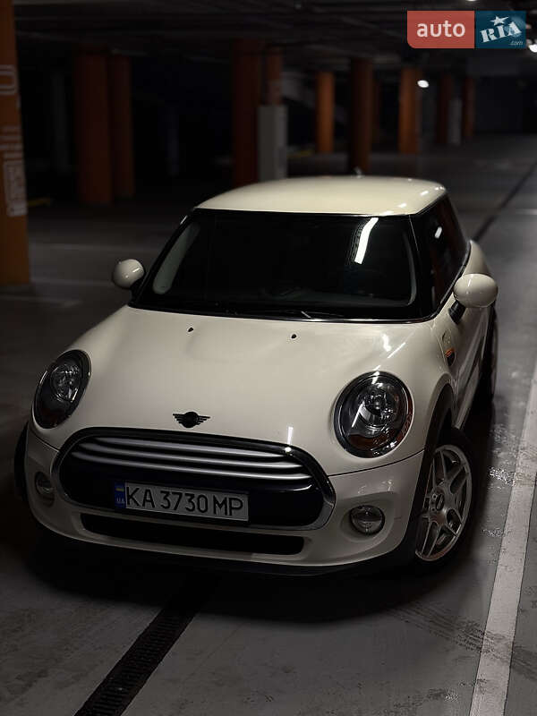Mini Hatch (2014)