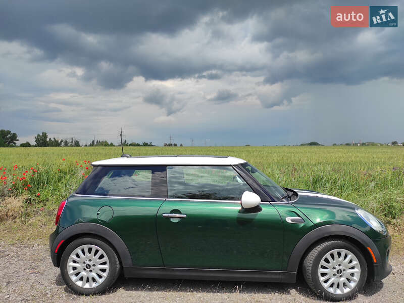 Mini Hatch (2014)