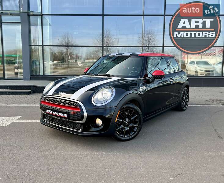 Mini Hatch (2017)
