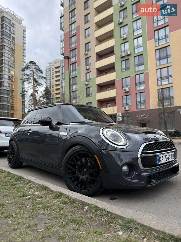Mini Hatch (2014)
