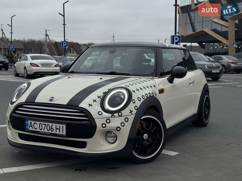 Mini Hatch (2015)