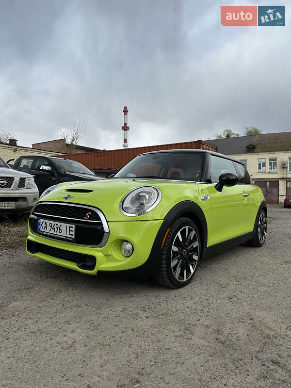 Mini Hatch (2014)