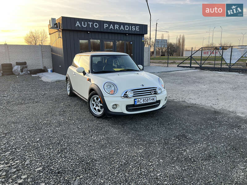 Mini Hatch (2012)