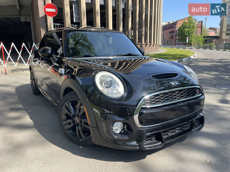 Mini Hatch (2016)