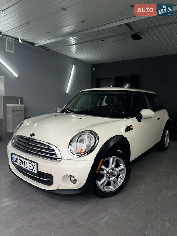 Mini Hatch (2010)