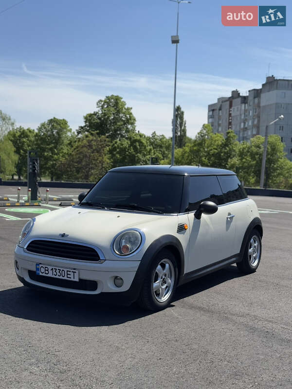 Mini Hatch (2009)