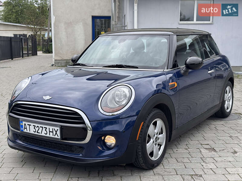 Mini Hatch (2016)
