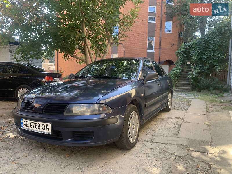 Mitsubishi Carisma (2002)