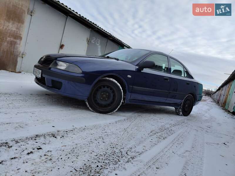Mitsubishi Carisma (2002)