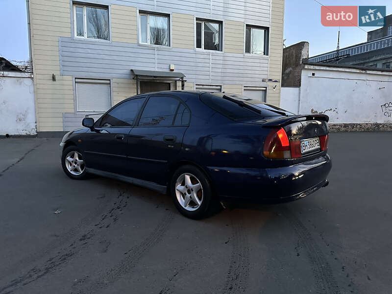 Mitsubishi Carisma (1996)