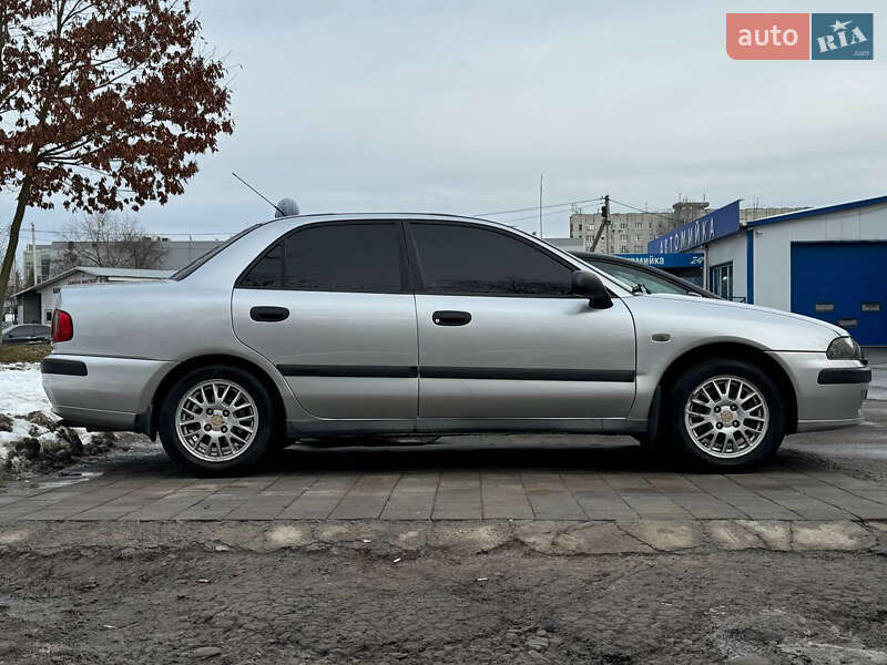 Mitsubishi Carisma (2002)
