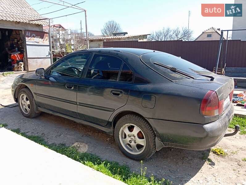 Mitsubishi Carisma (1998)