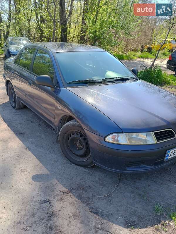 Mitsubishi Carisma (2001)