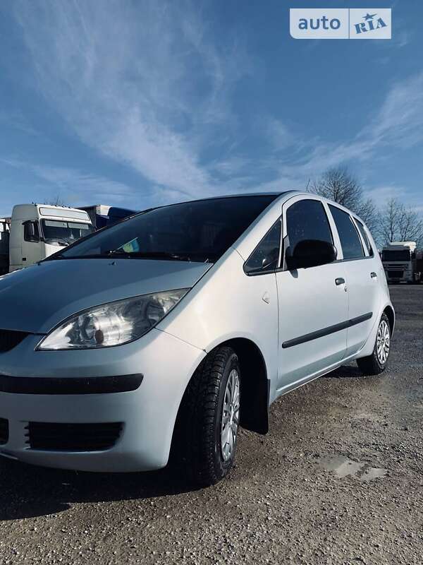 Mitsubishi Colt (2005)