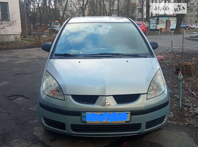 Mitsubishi Colt (2005)