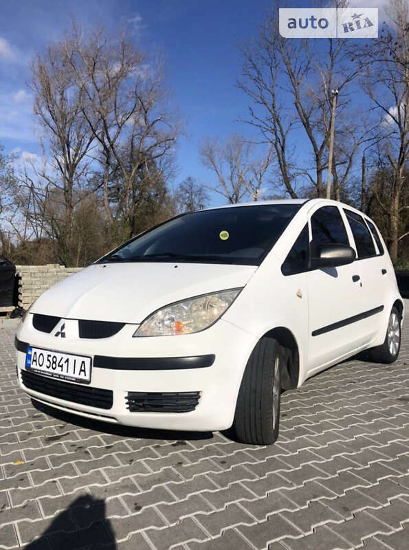 Mitsubishi Colt (2004)