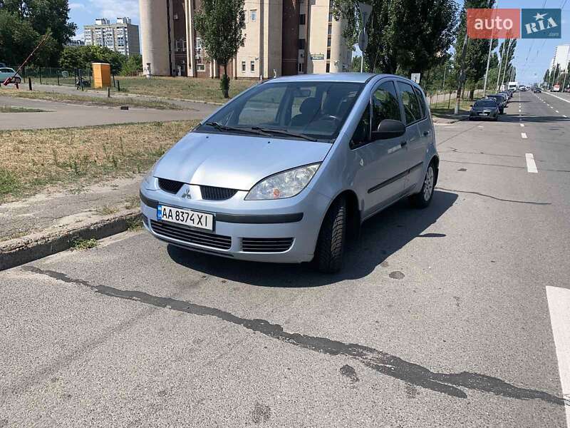 Mitsubishi Colt (2008)