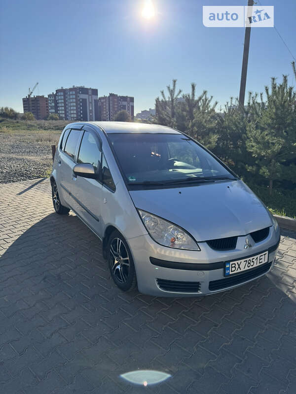 Mitsubishi Colt (2004)