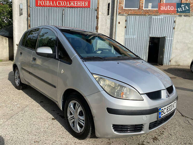 Mitsubishi Colt (2004)