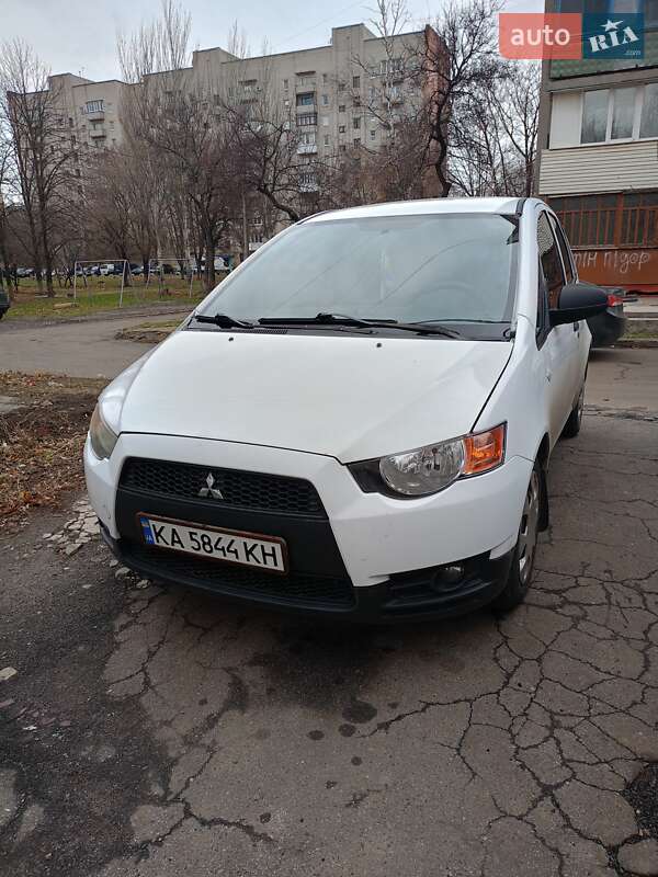 Mitsubishi Colt (2008)