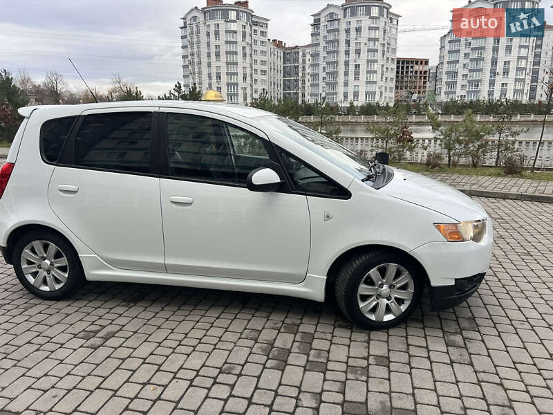 Mitsubishi Colt (2011)