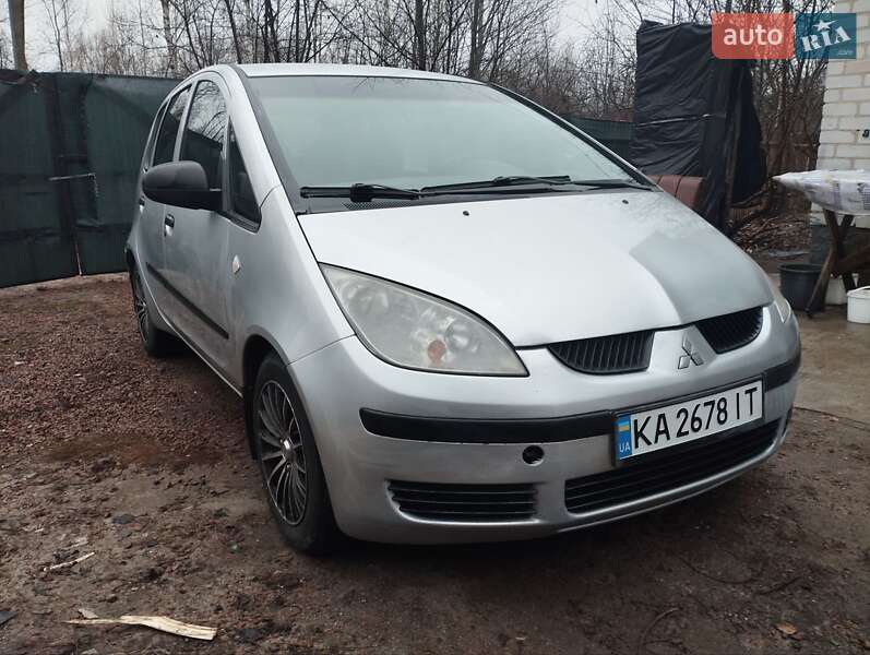 Mitsubishi Colt (2005)