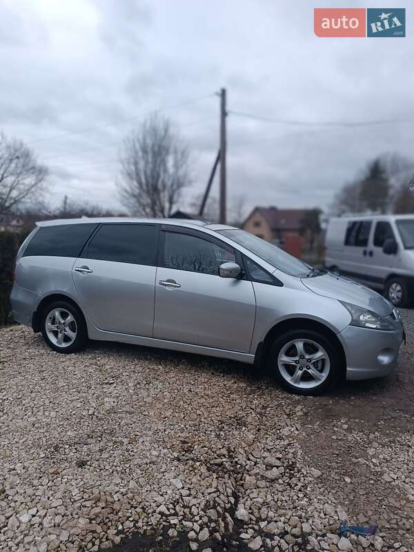 Mitsubishi Grandis (2006)
